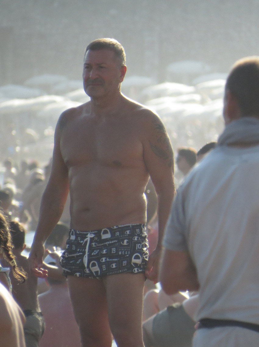 Đole Đogani na plaži u Bečićima