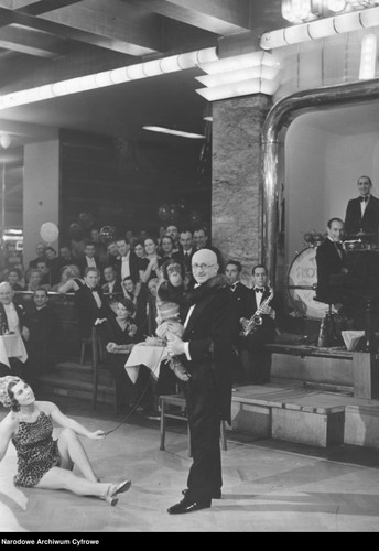 Bal sylwestrowy w lokalu Adria w Warszawie - 1935 rok.