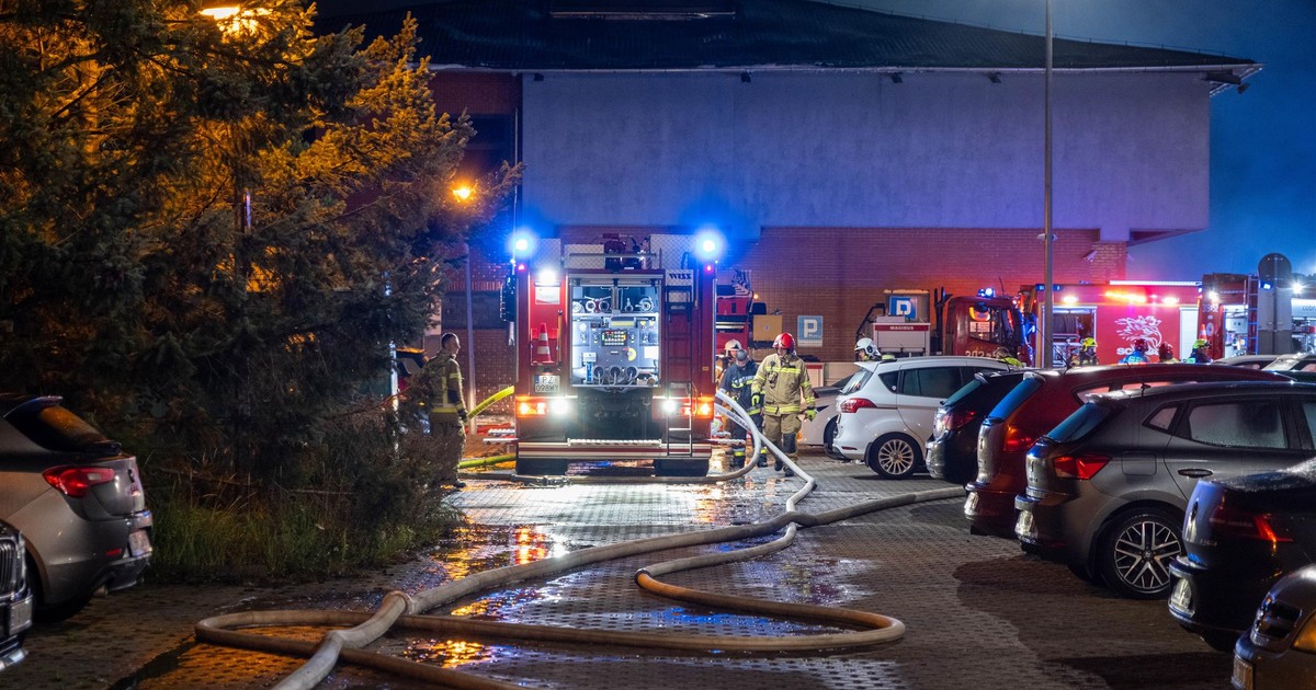 Dramatyczna noc w Poznaniu. Gigantyczny pożar Galerii Podolany. Czy to było podpalenie?