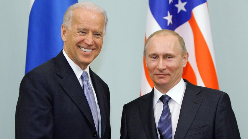 Prezydent USA Joe Biden zaproponował prezydentowi Rosji Władimirowi Putinowi doprowadzenie do dwustronnego szczytu