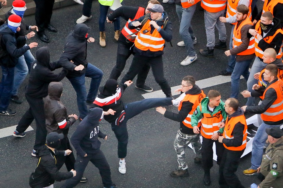 WARSZAWA MARSZ NIEPODLEGŁOŚCI 2014 ZAMIESZKI (Zamieszki)