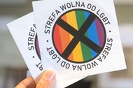 gazeta polska naklejka lgbt