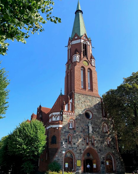 Kościół Garnizonowy pw. św. Jerzego, fundatorami byli m.in. cesarzowa Augusta Wiktoria i cesarz Wilhelm II