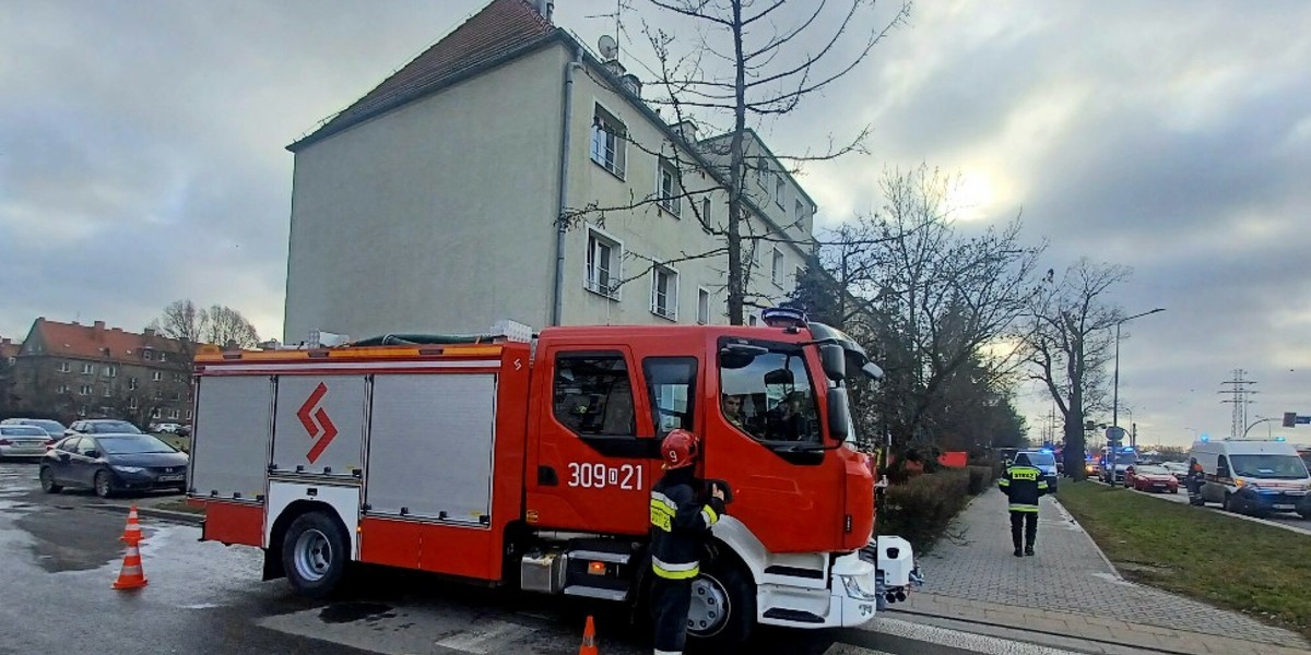 Poradnik ma informować, jak zachować się w sytuacjach kryzysowych.