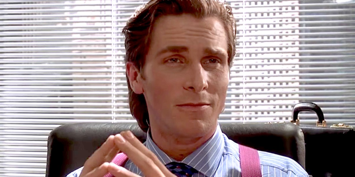 Patrick Bateman, bohater filmu "American Psycho", jest świetnie zarabiającym maklerem giełdowym.