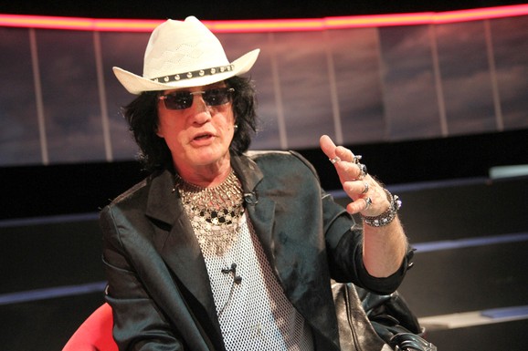 "LEKOVI SKUPI, ŽENA NE RADI, A JA NE NASTUPAM" Evo od čega živi Milić Vukašinović: "Teško je" (Video)