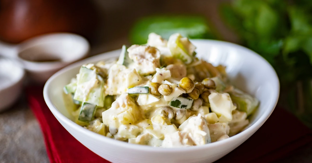 6-minutowa sałatka z pysznym sosem. Będzie królową stołu na Boże Narodzenie