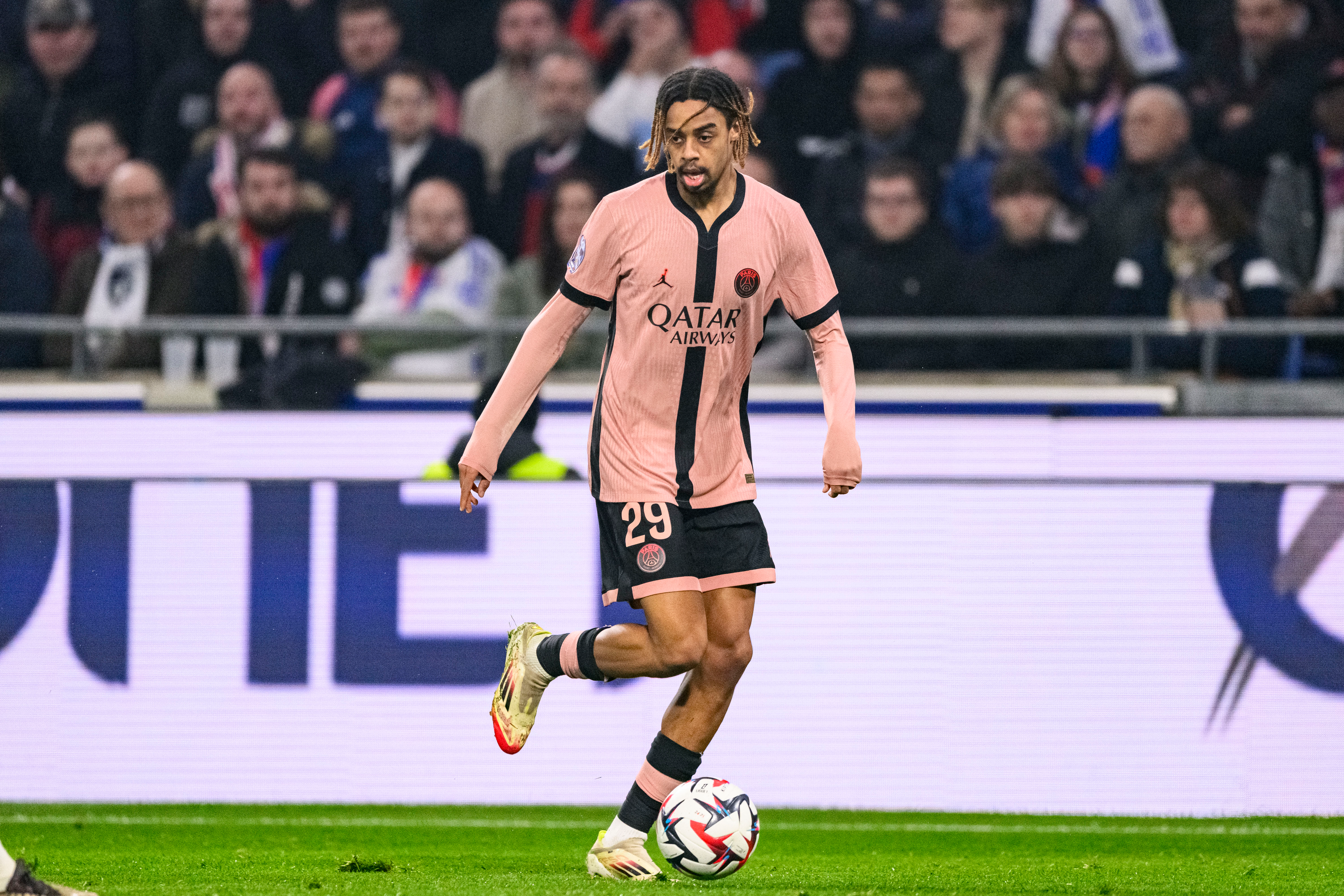 Barcola retrouve Lyon dimanche : un but en neuf matchs, un accueil glacial attendu