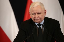 Debata w TVP bez prezesa PiS. Kaczyński przemówił na spotkaniu w Przysusze