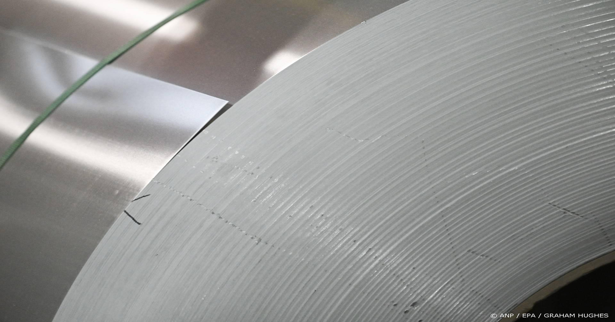 Aluminium-doorbreekt-voor-het-eerst-sinds-2022-de-3000-dollargrens