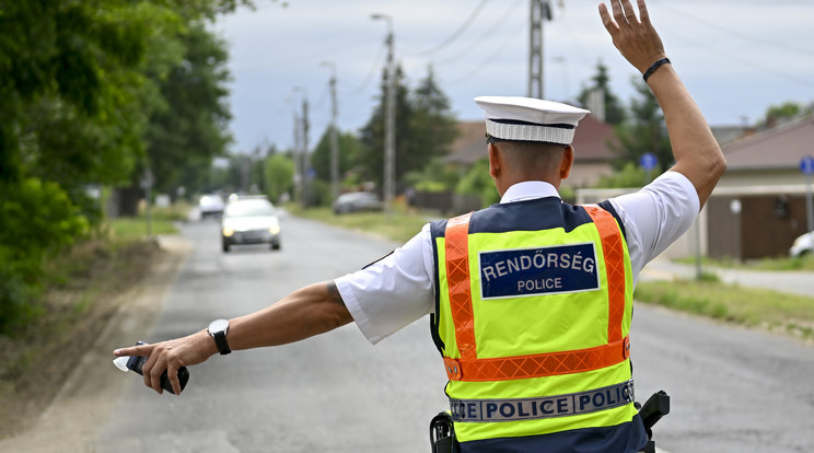 A gyorshajtókat készül kiszűrni a rendőrség jövő héten / Fotó: MTI Czeglédi Zsolt