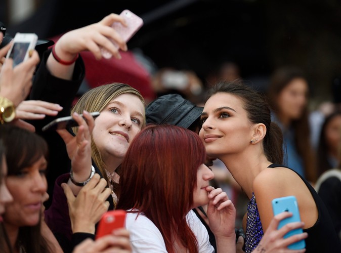Emily Ratajkowski na premierze w Londynie