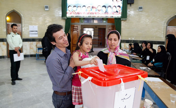 Iran: Drugą turę wyborów do parlamentu wygrała koalicja reformatorów i umiarkowanych