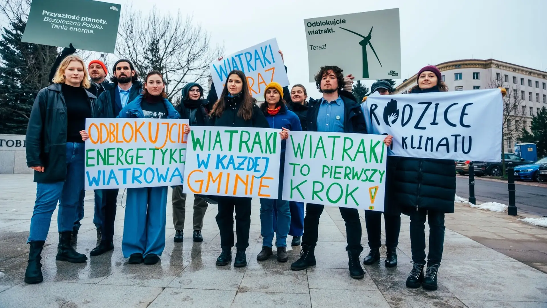 "Antywiatrakowiec to synonim antyszczepionkowca". Organizacje apelują o liberalizację 10h