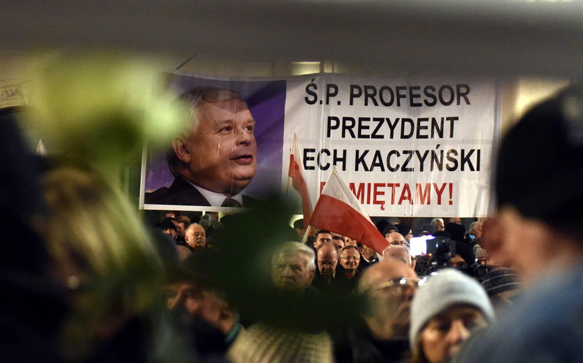 Co Kaczyński powiedział na miesięcznicy? To mu wytknęli