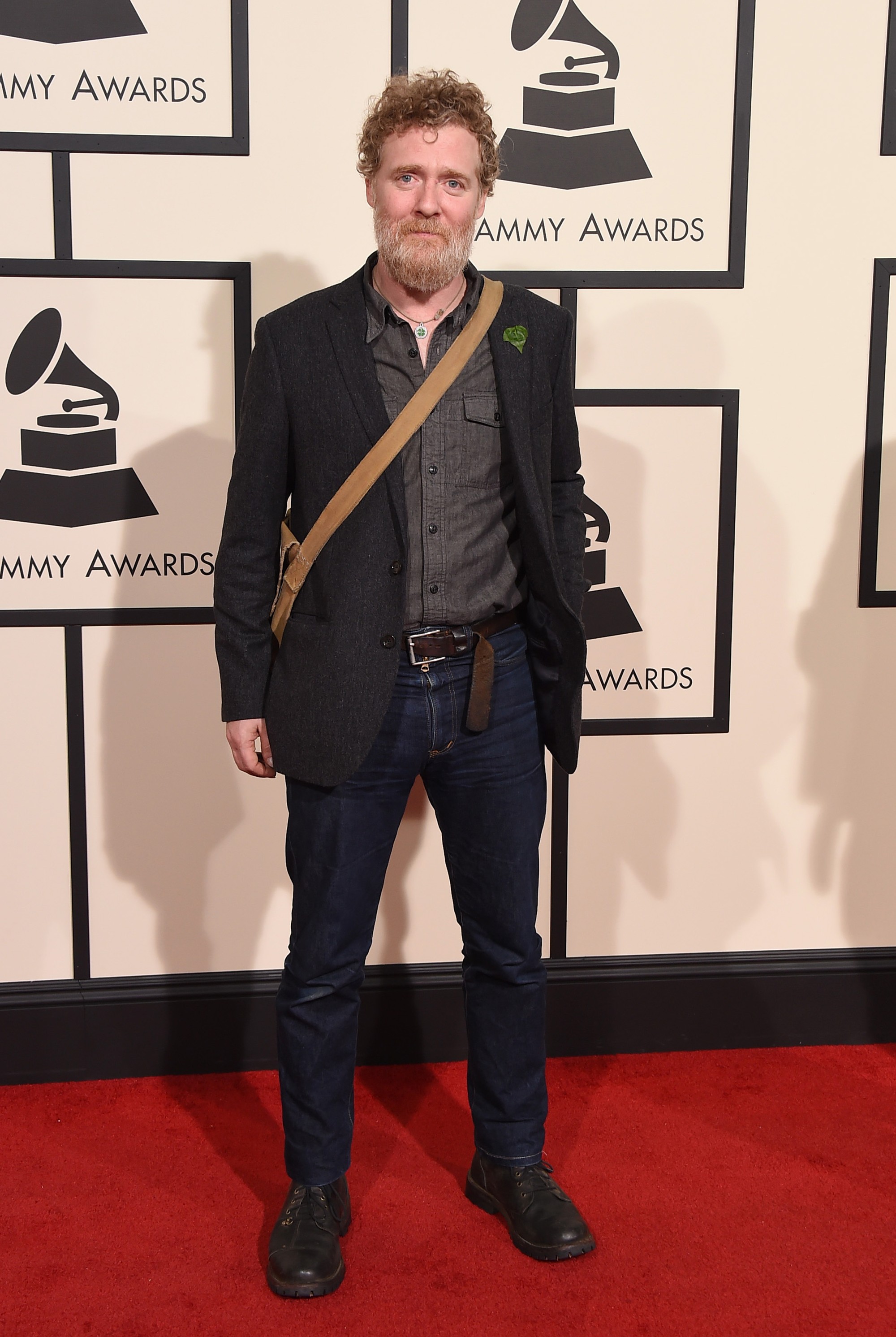 Hudobník a herec Glen Hansard zomrel po havárii na motorke.