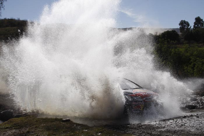 Rajd Meksyku 2010: faworyci za Petterem Solbergiem - Loeb ucieka, Hirvonen próbuje gonić (relacja z 2. etapu)