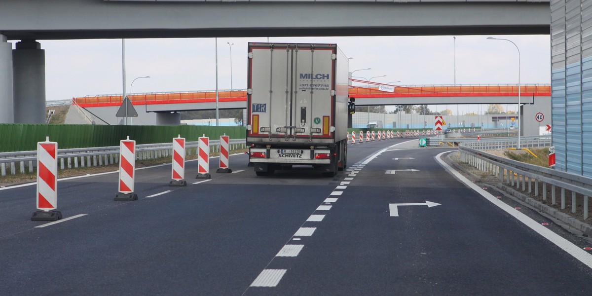 20-latek chciał autostradą A2 dojechać do domu