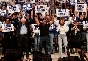 Berni Sanders, Abdul El-Sajed i Aleksandra Okasio-Kortez