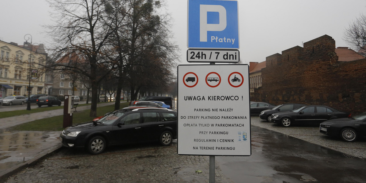 Koniec parkingu na Lawendowej