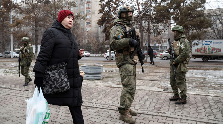 A kihirdetett szükségállapot alatt az orosz különleges erők biztosítják az ország nagyobb városaiban a rendet /Fotó: GettyImages