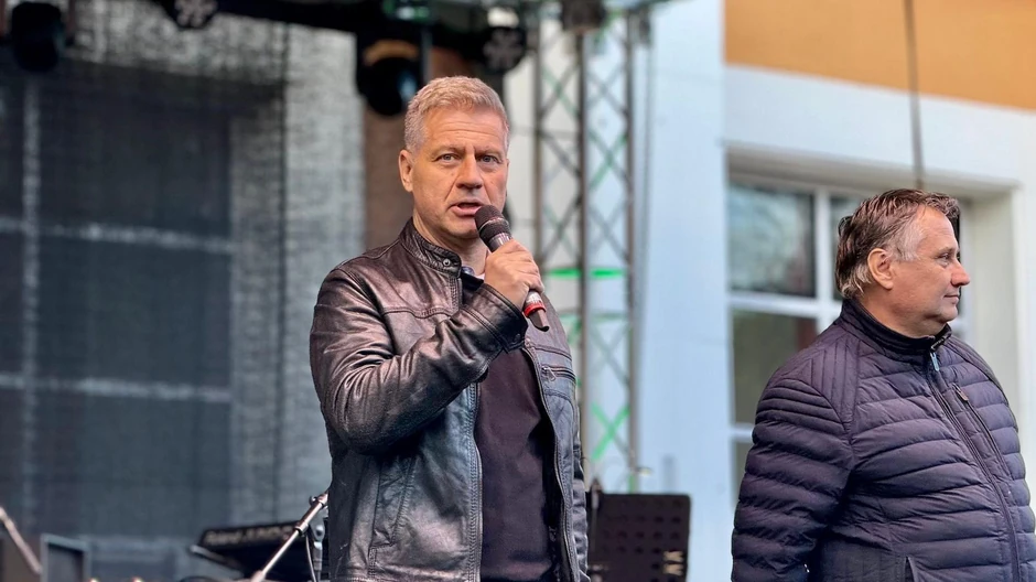 Kristof Satmari, kandidat za poslanika partije Fides | Foto: BBC