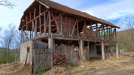Devojčica je nestala iz dvorišta pojate u Banjskom polju