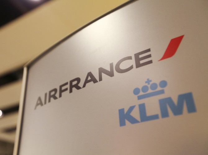 8. Air France-KLM – holdingowi lotniczemu powstałemu z połączenia przewoźników z Francji i Holandii w 2011 r. zaufało 75,8 mln. pasażerów, czyli niemal tyle ile wynosi łączna liczba obywateli tych dwóch państw. Flota pasażerska przewoźnika liczy 574 samoloty (listopad 2011).