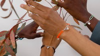 A Louis Vuitton karkötő kollekciót készít az UNICEF támogatására