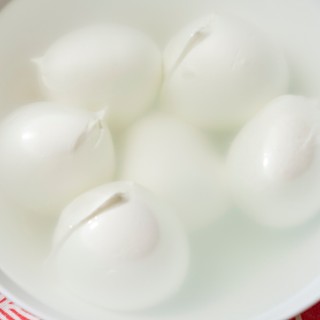Nie wylewaj wody z mozzarelli. Ma dużo białka i witamin, ale to nie wszystko