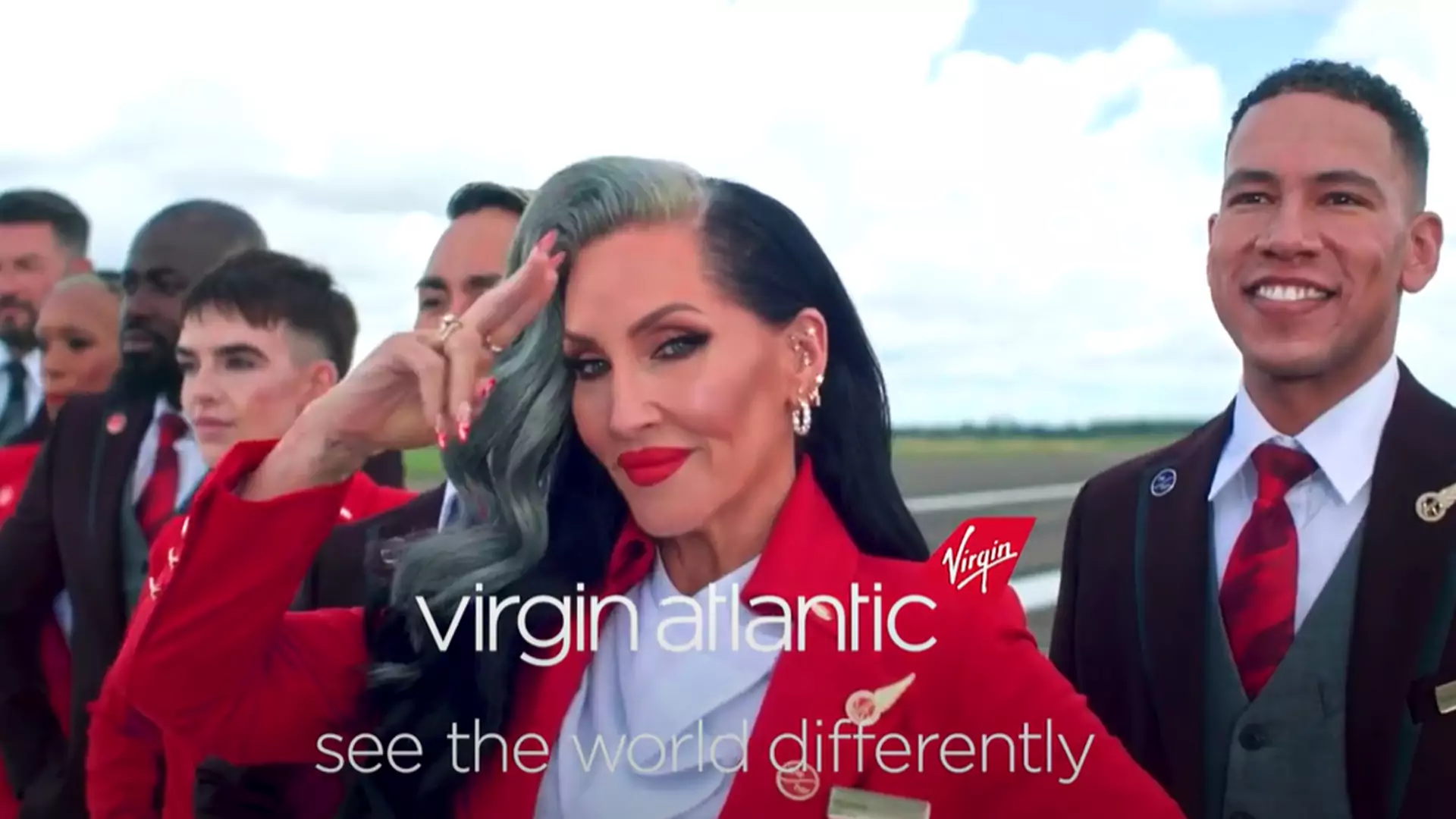 Koniec podziału na damskie i męskie. Linia lotnicza Virgin pozwoli pracownikom wybrać uniform