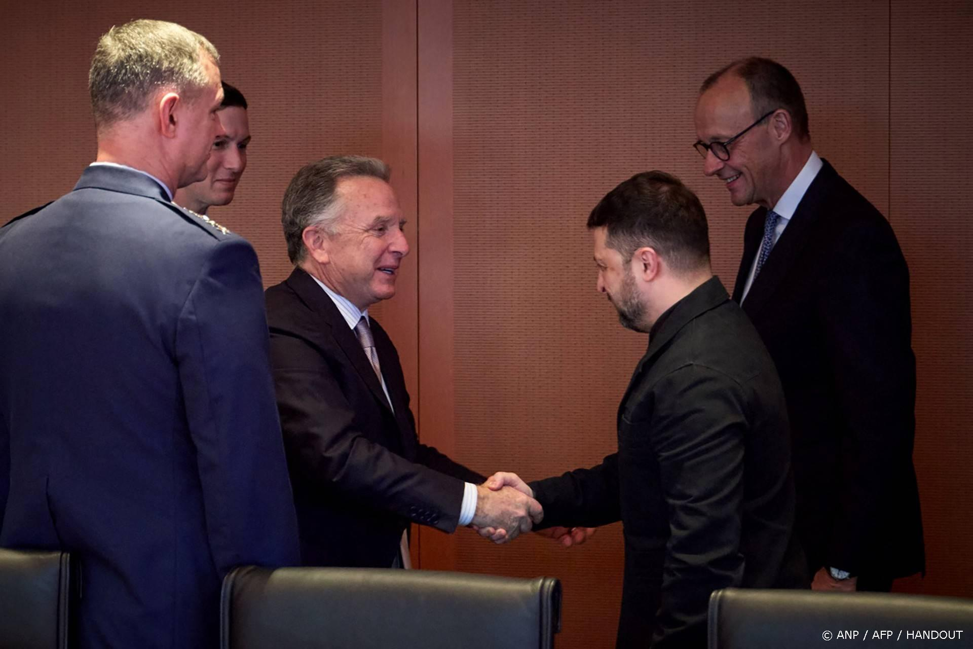 Oekraïne en VS onderhandelen vijf uur in Berlijn - morgen verder