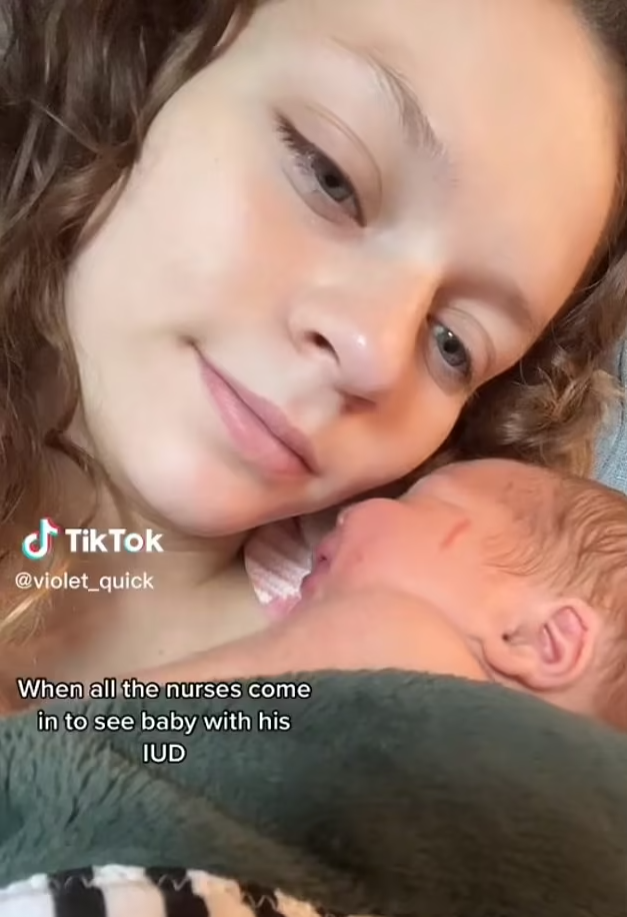 Violet bola v šoku, keď zistila, že je tehotná. 