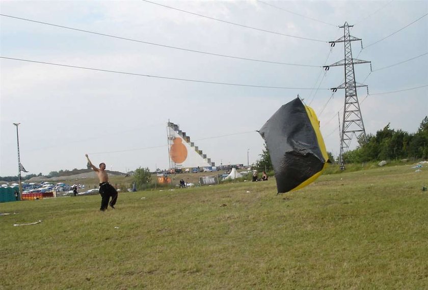 Tragiczna śmierć nagiej kobiety na rockowym festiwalu