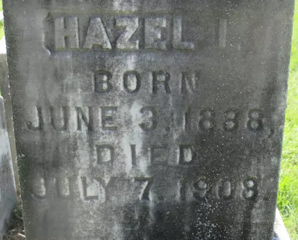 Nagrobek Hazel Drew na cmentarzu Brookside w Poestenkill