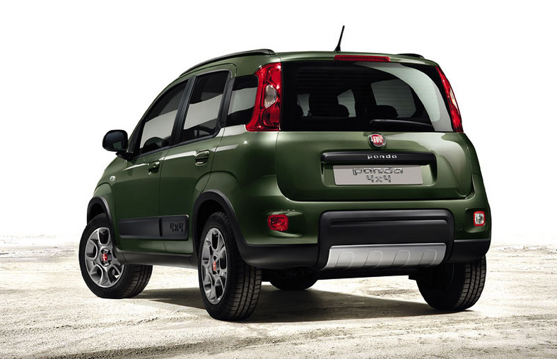 Paryż 2012: Fiat Panda 4x4 po raz trzeci w historii