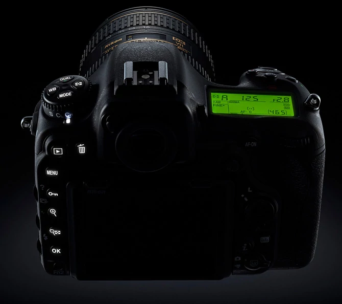 Nikon D500 - podświetlenie przycisków