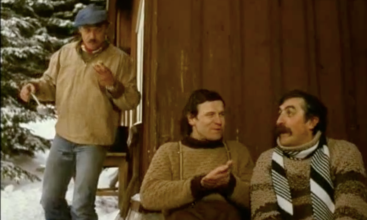 Slovenský herec Július Satinský a českí kolegovia Václav Postránecký a Pavel Nový vo filme S tebou mě baví svět.