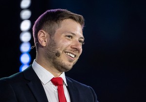 Jair Netanjahu se sada zove Jonatan Hun