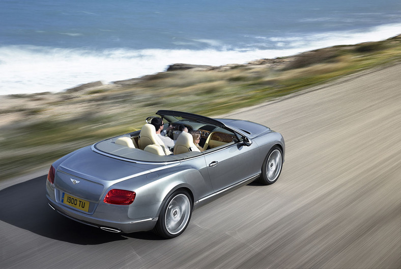 Bentley Continental zrobił striptiz