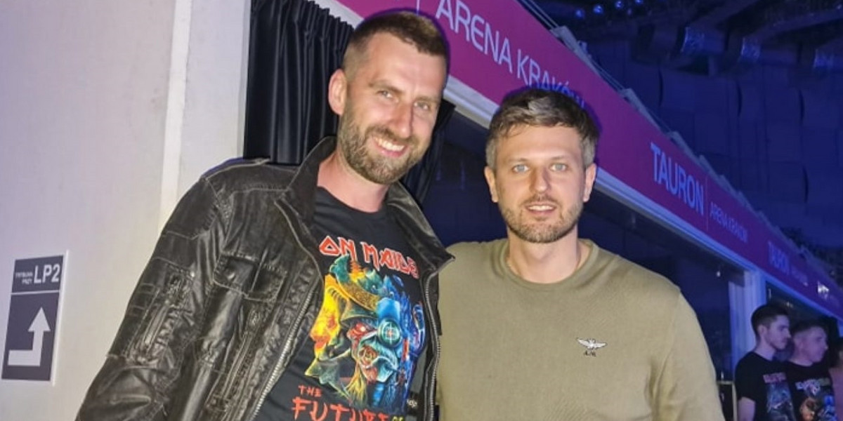 Marcin Możdżonek i Michał Winiarski na koncercie Iron Maiden.