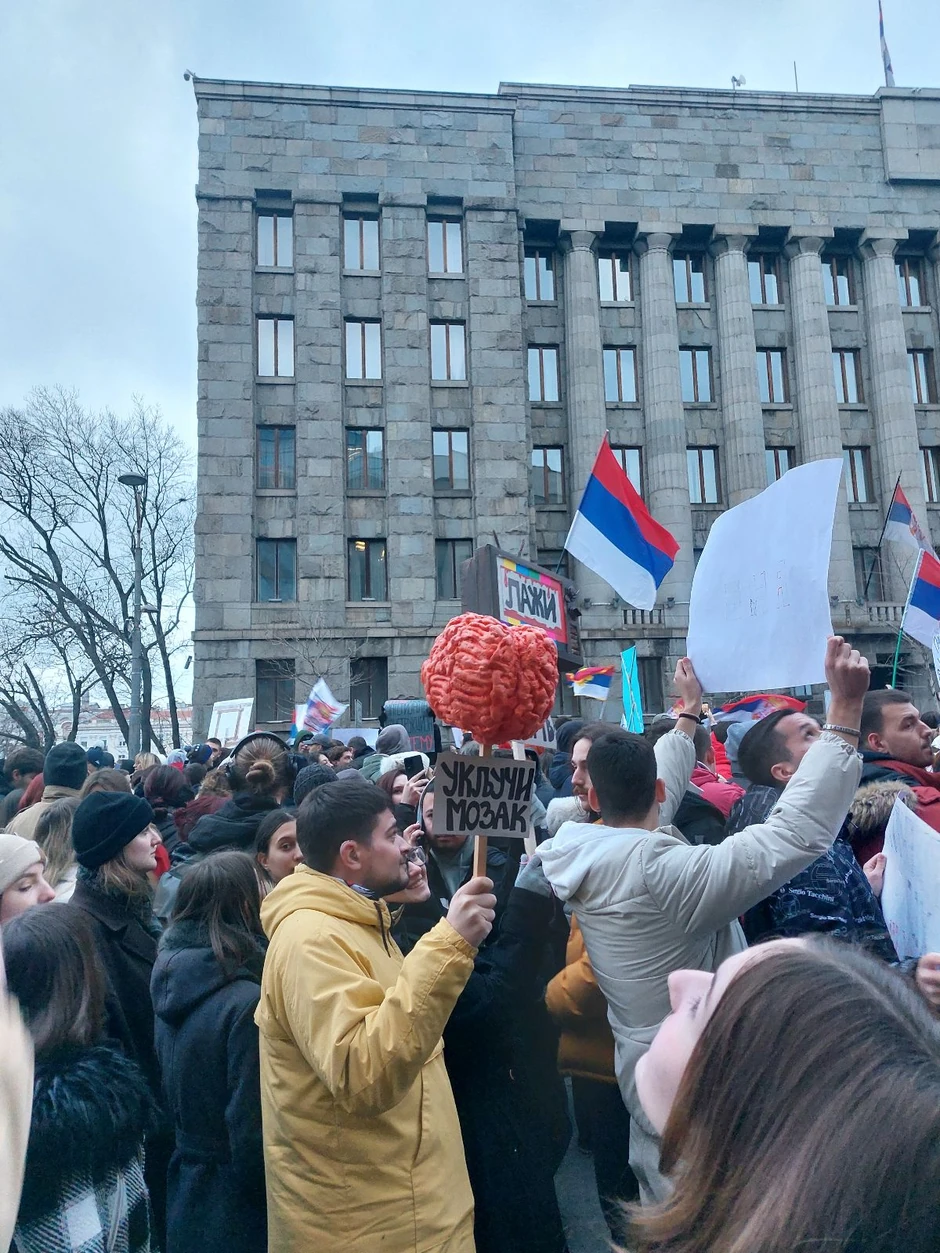 Protest ispred Ustavnog suda