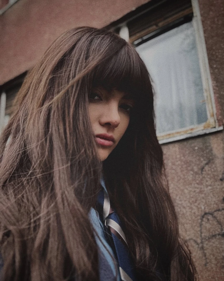 Ela Dvornik sa šiškama