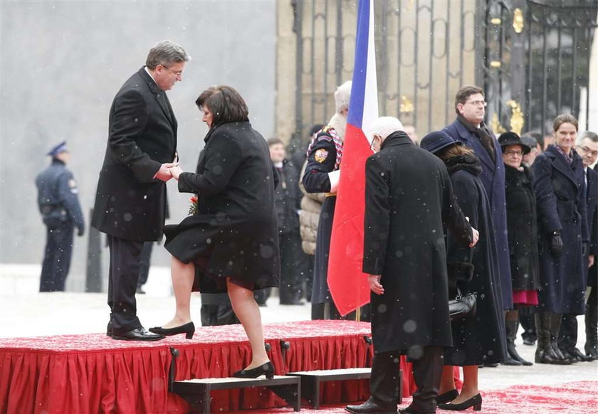 Komorowski nie popełnił gafy! I troszczy się o żonę! FOTO