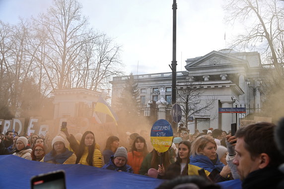 Manifestacja przed ambasadą Rosji w Warszawie