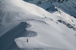 Narciarskie wycieczki po Tatrach w nowym przewodniku skiturowym