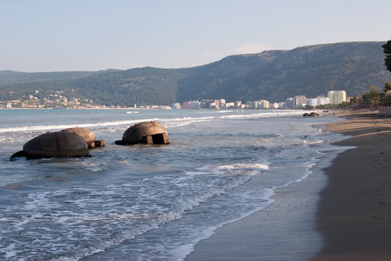 Bunkry z czasów Envera Chodży, Albania