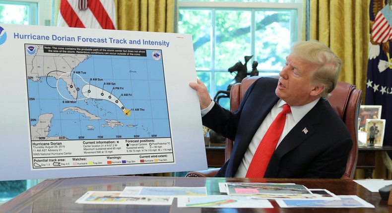 People are mocking Trump for displaying an altered map of Hurricane ...