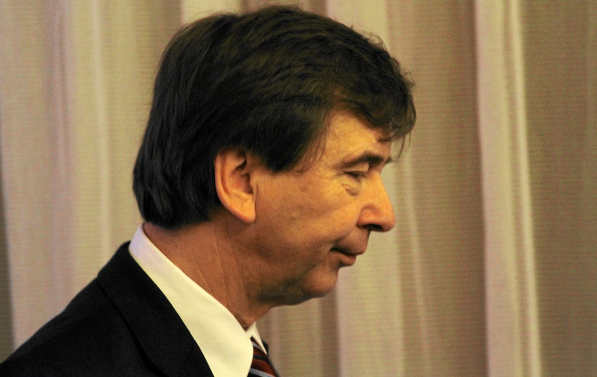 Profesor Wieslaw Binienda