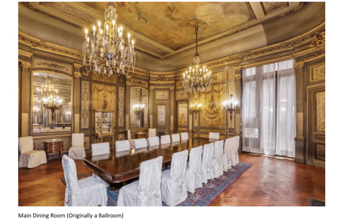 Titova vila i glavna trpezarija koja je primarno bila balska soba